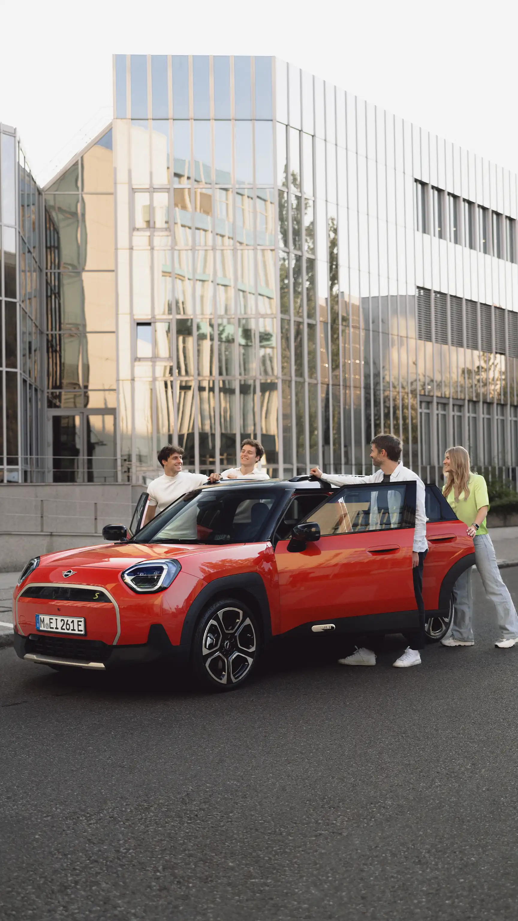 MINI Aceman Electric – Amis