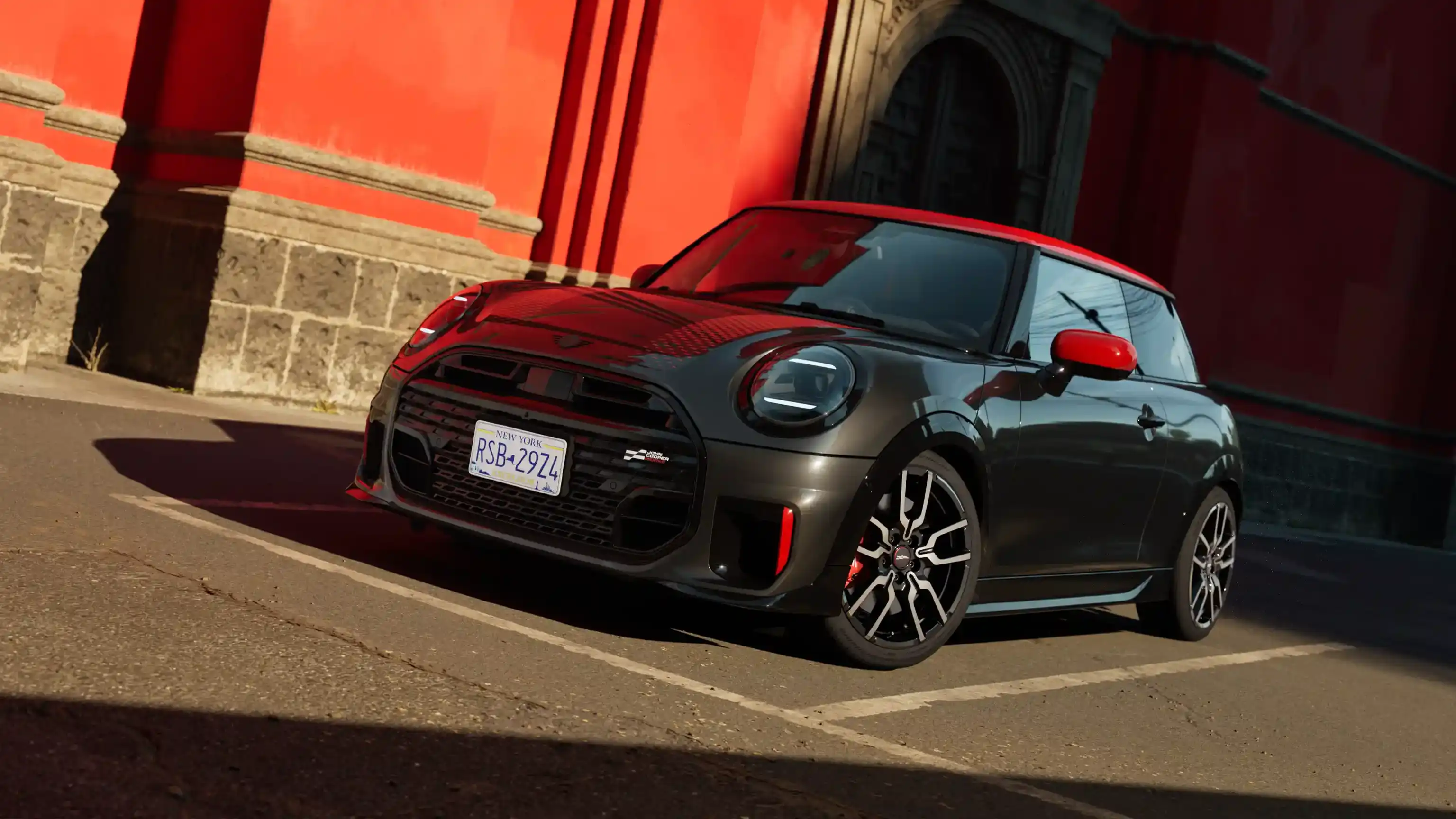 MINI Cooper 3 Portes – Teaser MINI JCW