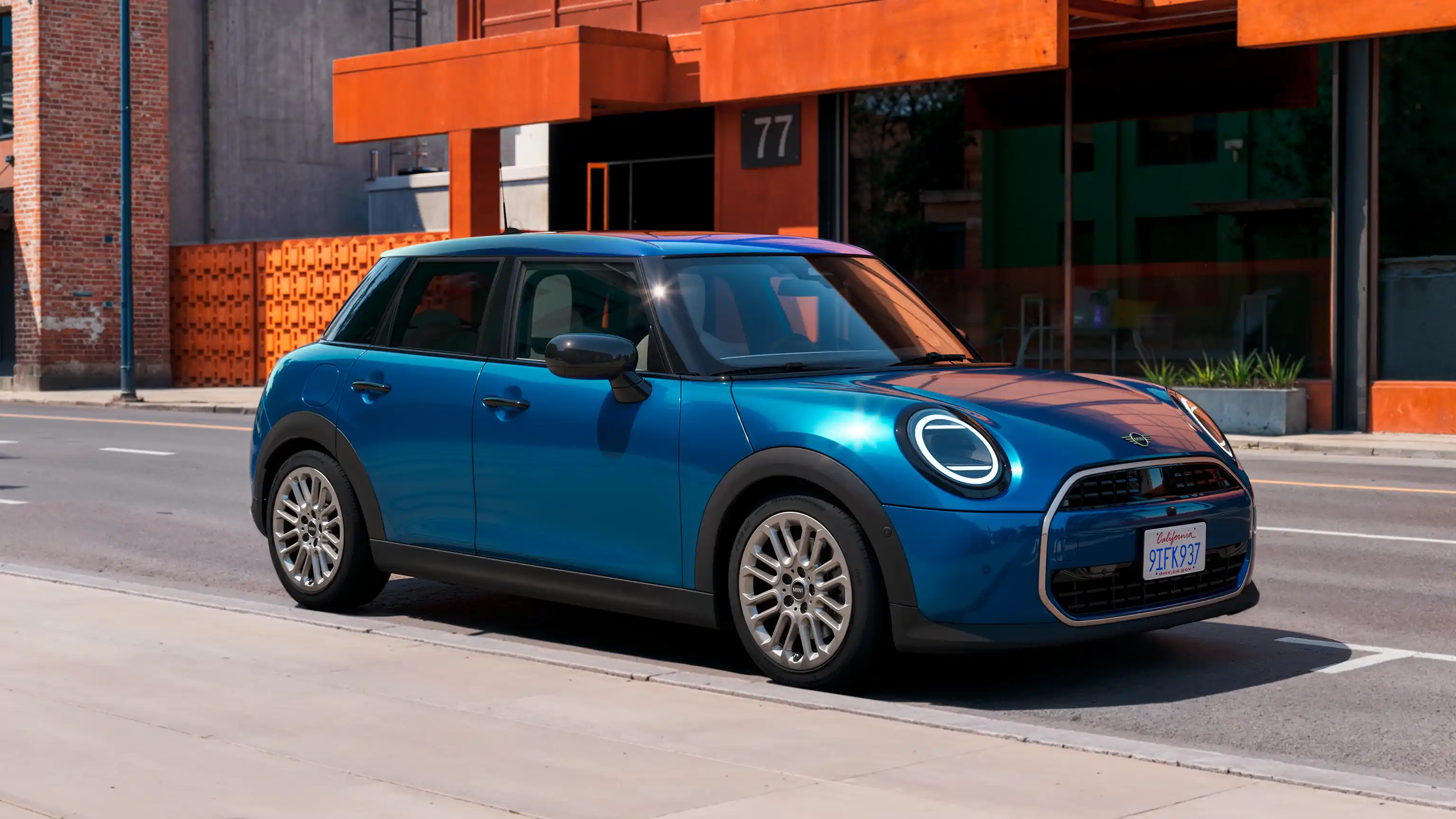 MINI Cooper 5 portes – Vidéo sur le design