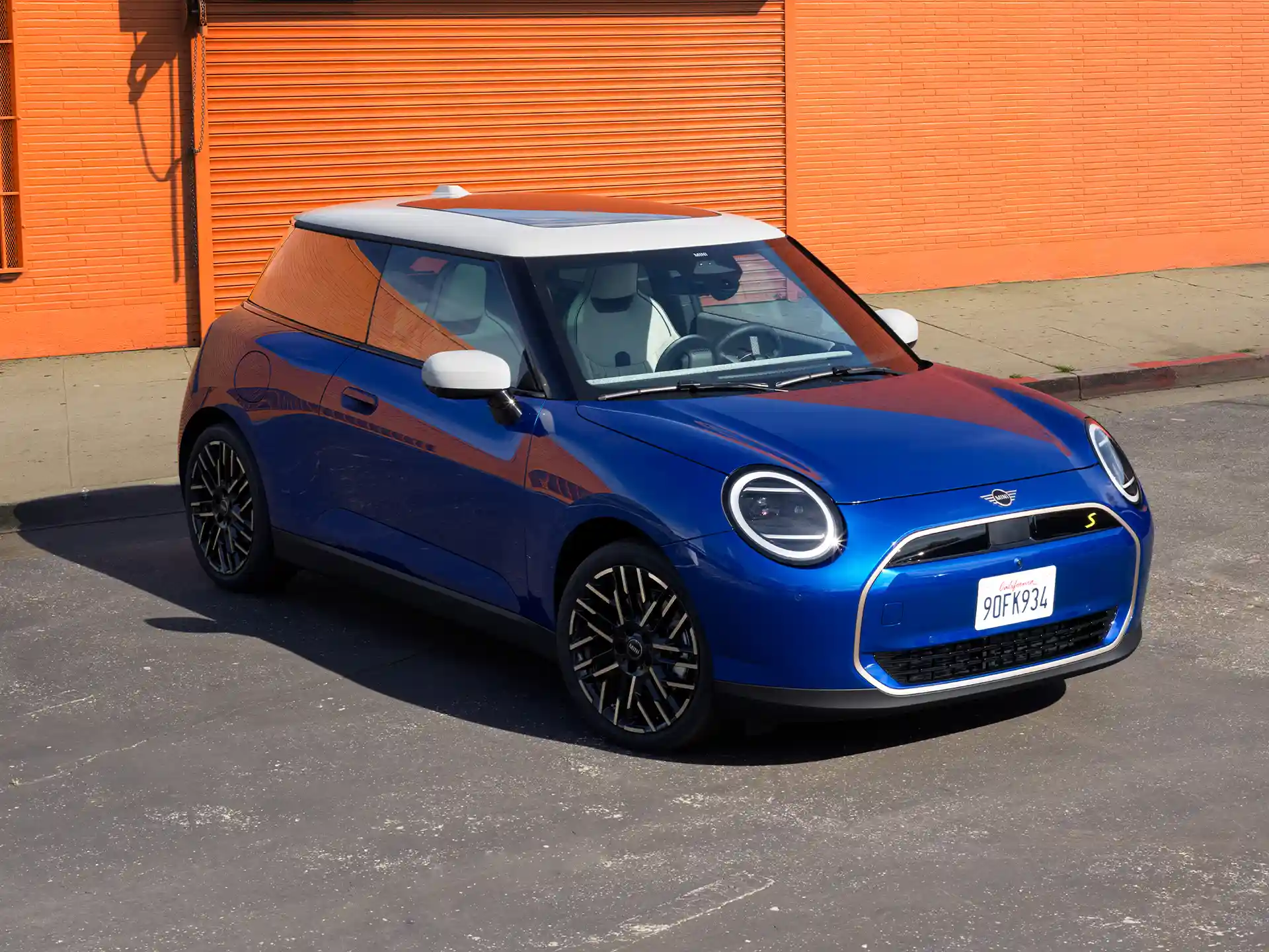 MINI Cooper Electric – Étape Caractéristiques et Fonctionnalités