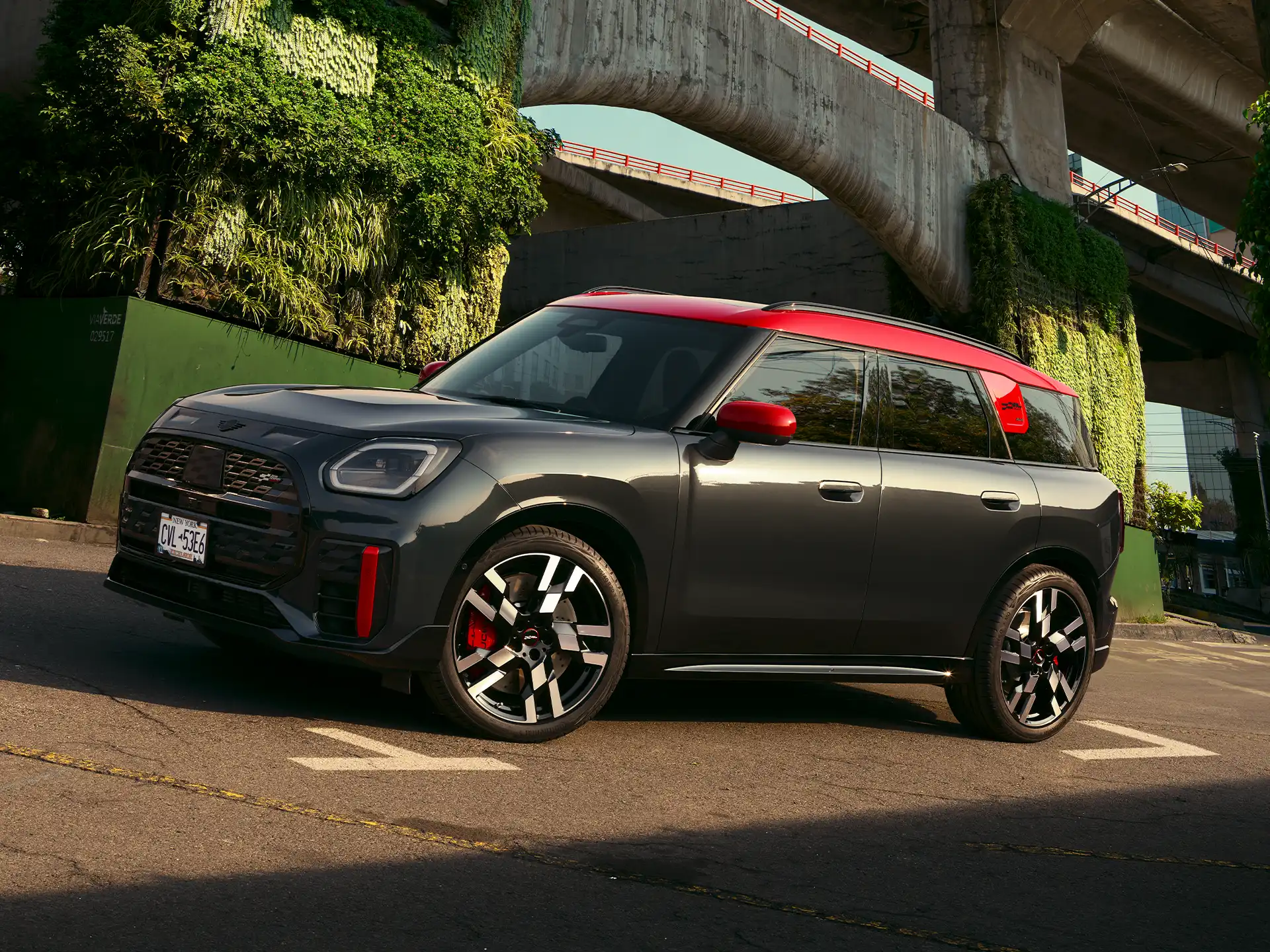 MINI Countryman Electric – Teaser MINI Countryman Electric JCW
