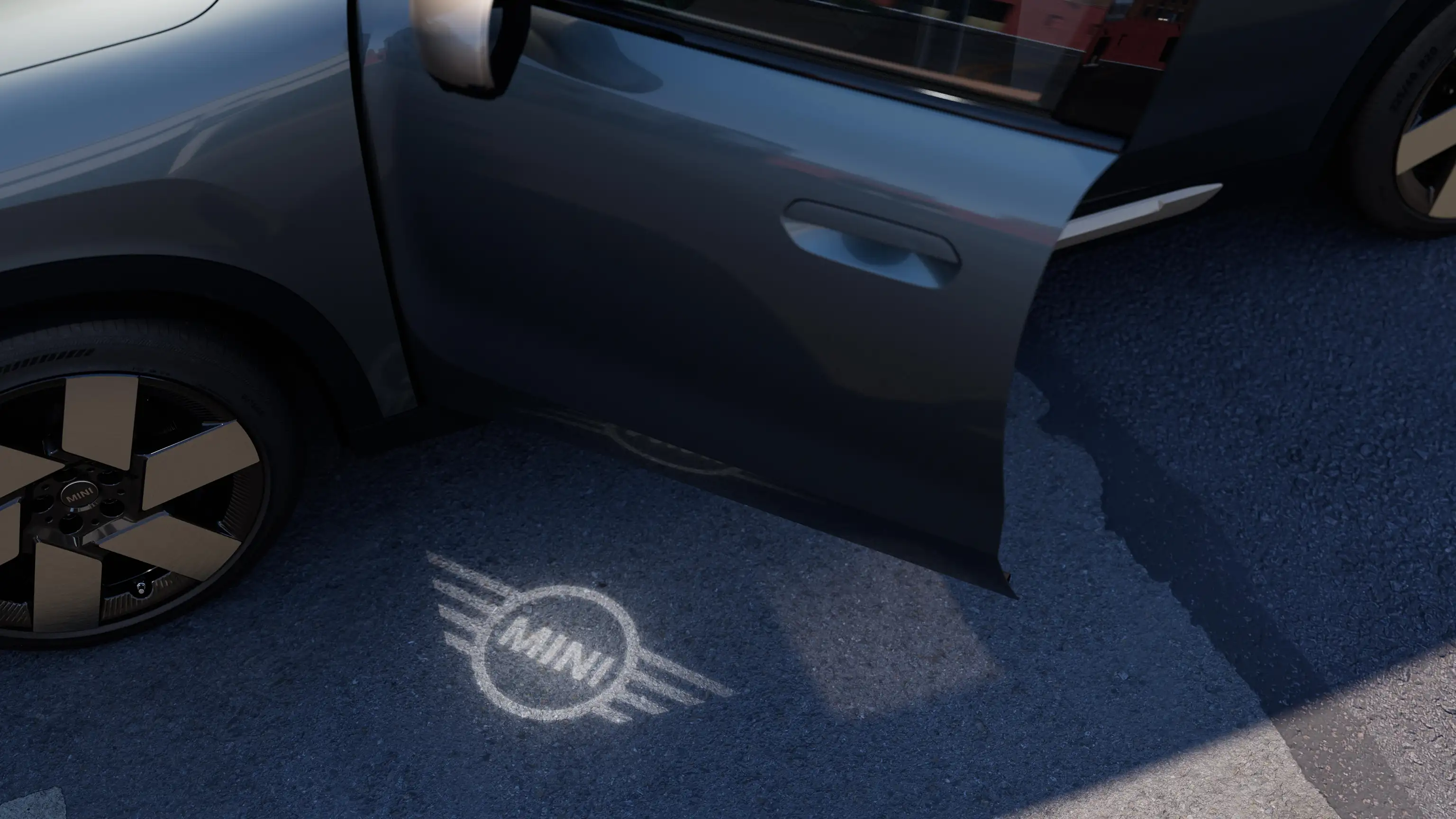 MINI Countryman Electric – Projection sur les portières
