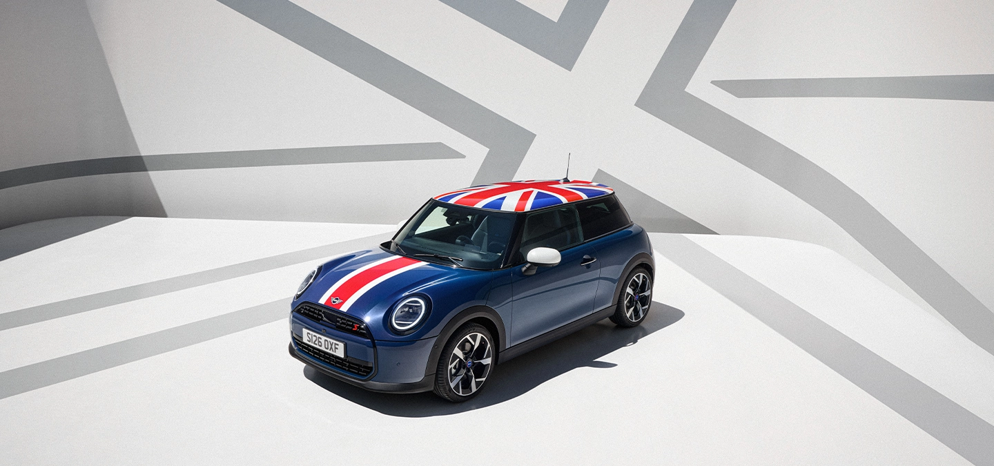 Vue complète de la MINI Cooper Oxford Edition.