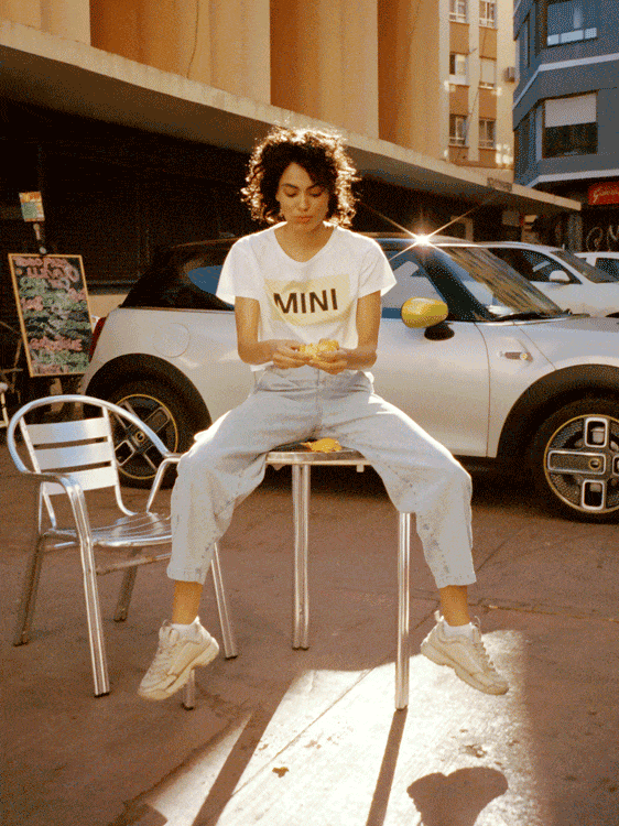 MINI T-Shirt Brand Lifestyle