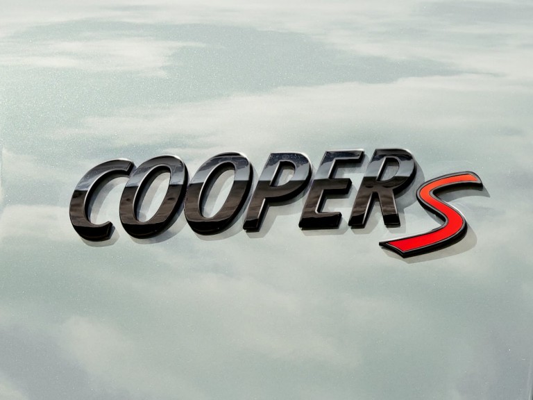 Accessoires MINI – Logo Cooper S – Piano Black
