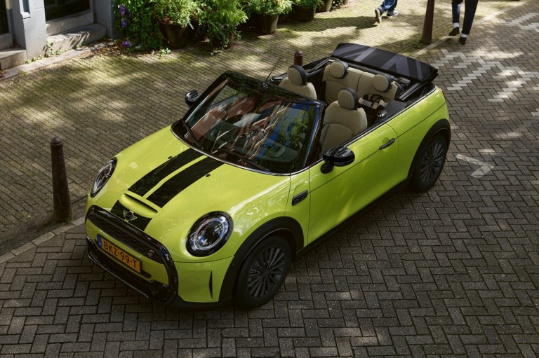 MINI Cabrio – vue de côté – personnalisée