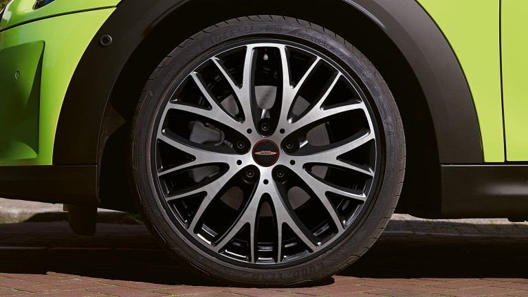 MINI Cabriolet – 18" JCW Cross Spoke - Bicolore