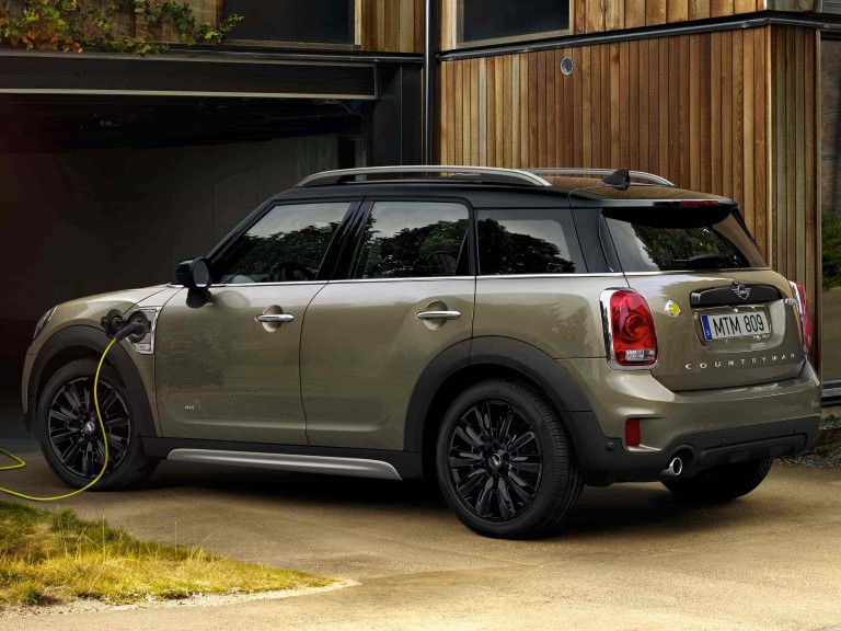 MINI Countryman Plug-in Hybrid – Side