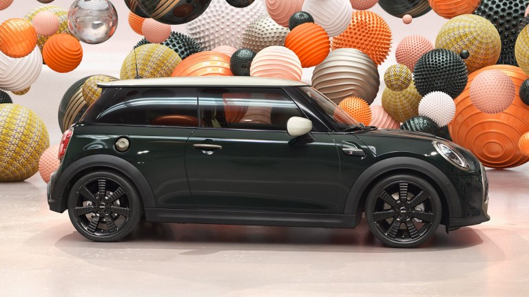 MINI Hatch 3 portes – édition Resolute – Rebel Green